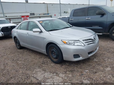 TOYOTA CAMRY LE 2011