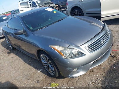 INFINITI JOURNEY 2011