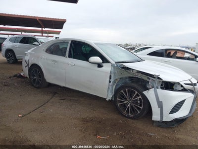 TOYOTA CAMRY 2020