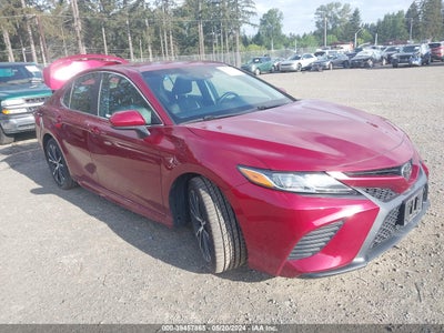 TOYOTA CAMRY 2018