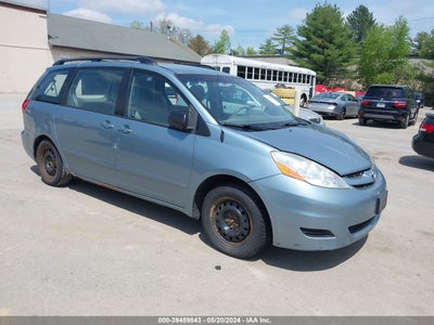 TOYOTA SIENNA 2009