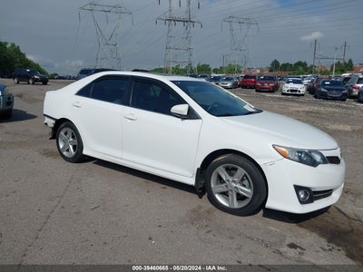 TOYOTA CAMRY 2014