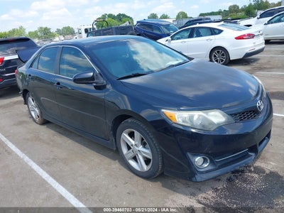 TOYOTA CAMRY 2013