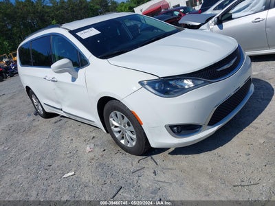 CHRYSLER PACIFICA 2017