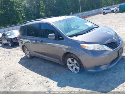 TOYOTA SIENNA 2011