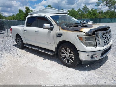 NISSAN TITAN 2017