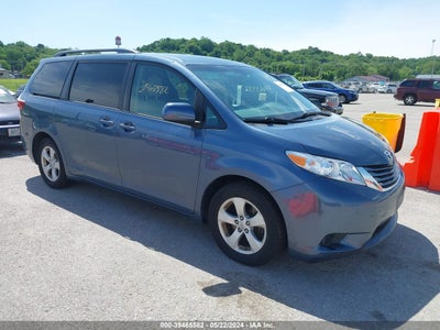 TOYOTA SIENNA 2017