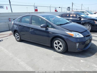 TOYOTA PRIUS 2015