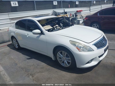 INFINITI JOURNEY 2013