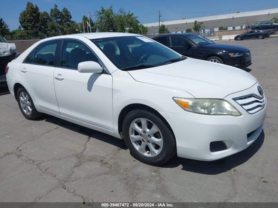 TOYOTA CAMRY 2011