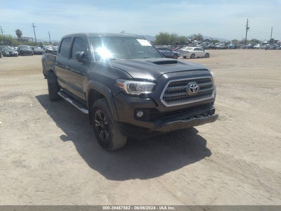TOYOTA TACOMA 2017