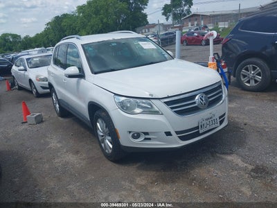 VOLKSWAGEN TIGUAN 2011