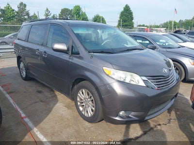 TOYOTA SIENNA 2012