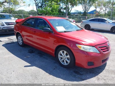 TOYOTA CAMRY 2011