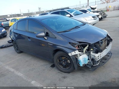 TOYOTA PRIUS 2015