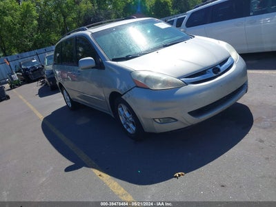 TOYOTA SIENNA 2008