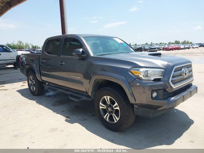 TOYOTA TACOMA 2017