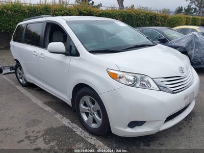 TOYOTA SIENNA 2017