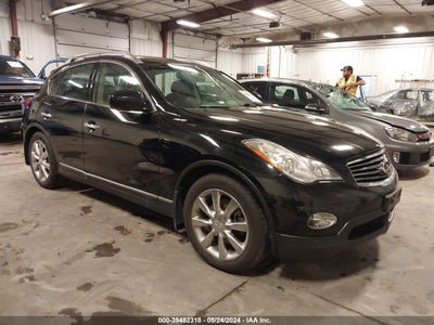 INFINITI JOURNEY 2011