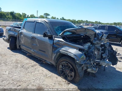 TOYOTA TUNDRA 2023