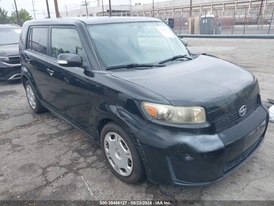 SCION XB 2010