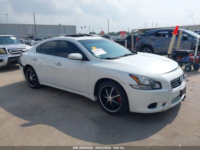 NISSAN MAXIMA 2014