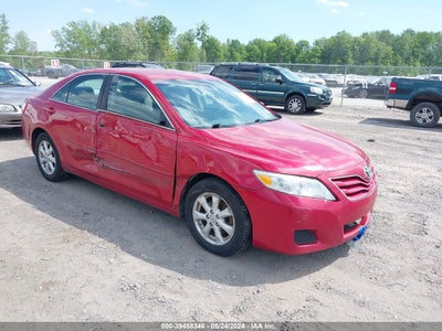 TOYOTA CAMRY 2011