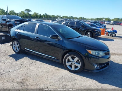 TOYOTA CAMRY 2013
