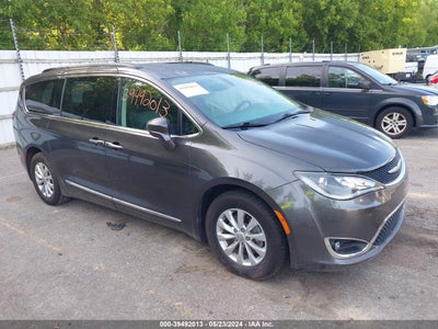 CHRYSLER PACIFICA 2017