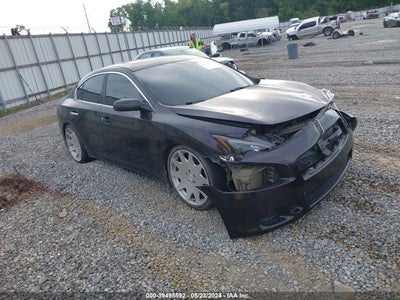 NISSAN MAXIMA 2010