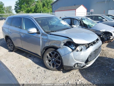 MITSUBISHI OUTLANDER 2015