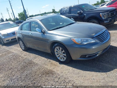 CHRYSLER 200 2013