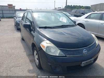 NISSAN VERSA 2010