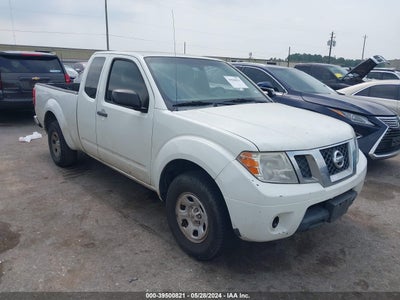 NISSAN FRONTIER 2015