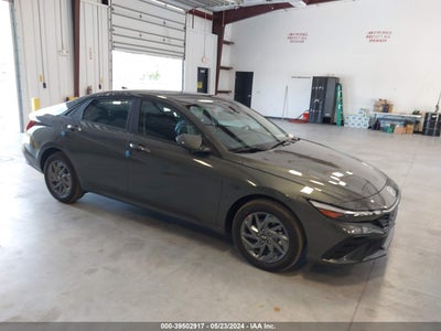 HYUNDAI ELANTRA HYBRID 2024