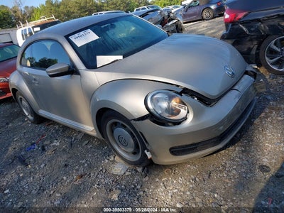 VOLKSWAGEN BEETLE 2012