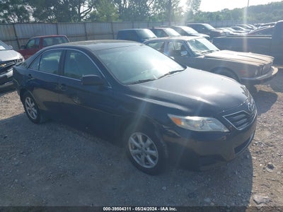 TOYOTA CAMRY 2011