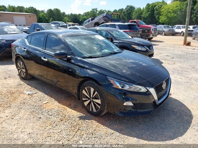 Nissan Altima 2020