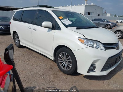 TOYOTA SIENNA 2020