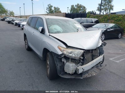 TOYOTA HIGHLANDER 2011