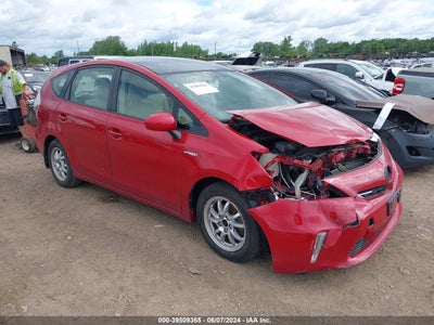 TOYOTA PRIUS V 2012