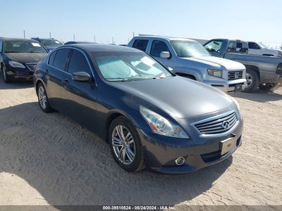 INFINITI JOURNEY 2012