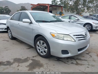 TOYOTA CAMRY 2011