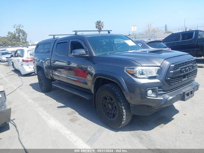 TOYOTA TACOMA 2017