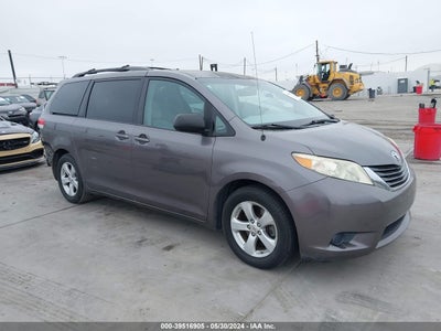 TOYOTA SIENNA 2011