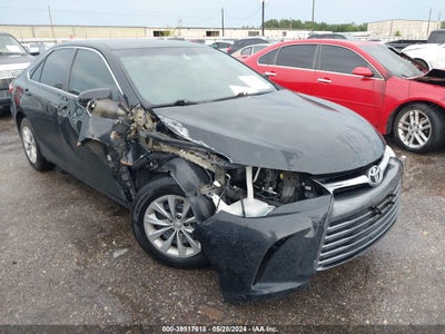 TOYOTA CAMRY 2016