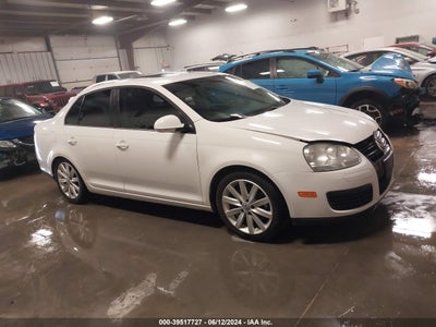 VOLKSWAGEN JETTA 2010