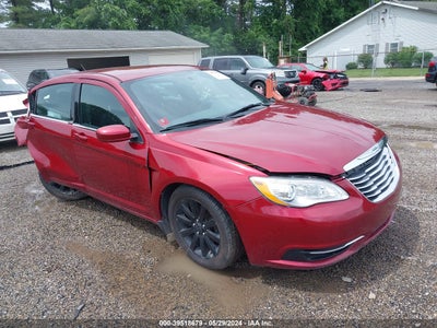 CHRYSLER 200 2013