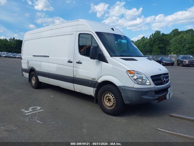 MERCEDES-BENZ SPRINTER 2500 2011