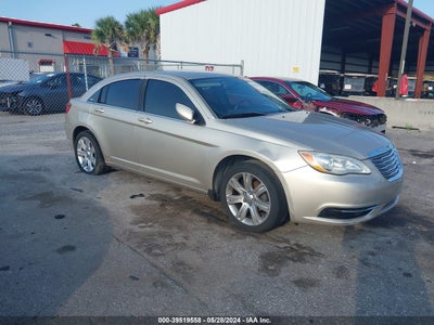 CHRYSLER 200 2014